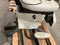 2017 midmark 630 onderzoekstoel - afbeelding 7 van  9