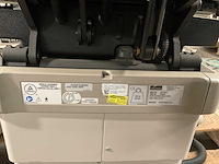 2017 midmark 630 onderzoekstoel - afbeelding 8 van  9