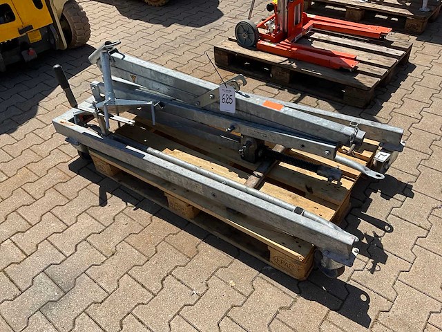 2017 muba kal 275 krachtarmlift / montagelift - afbeelding 1 van  7