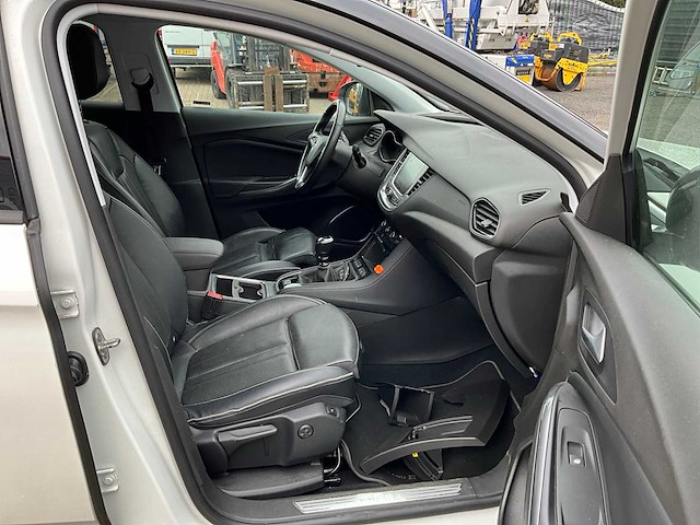 2017 opel grandland x 1.2 turbo ultimate personenauto g-742-zr - afbeelding 17 van  33