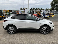 2017 opel grandland x 1.2 turbo ultimate personenauto g-742-zr - afbeelding 30 van  33