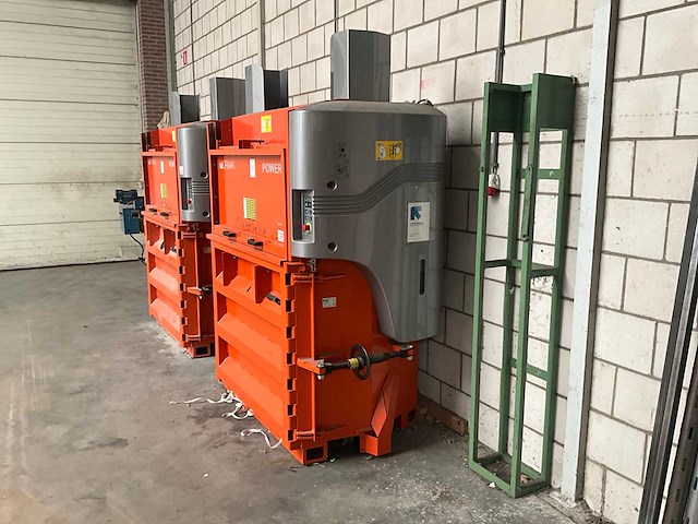 2017 orwak compactor 3420 verticale balenpers / afvalpers - afbeelding 4 van  11