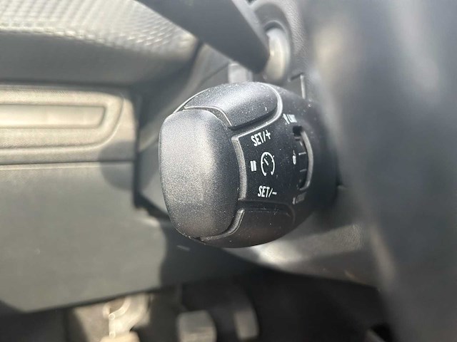 2017 peugeot 2008 1.2 puretech allure personenauto - afbeelding 30 van  41