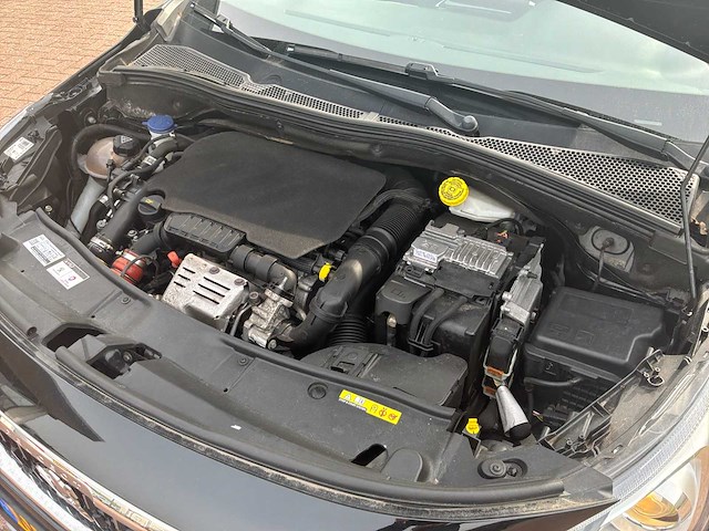 2017 peugeot 2008 1.2 puretech allure personenauto - afbeelding 33 van  41