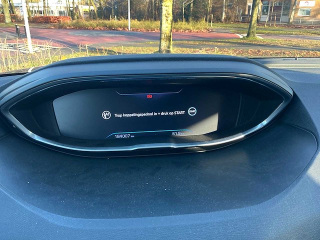 2017 peugeot 3008 personenauto - afbeelding 16 van  24