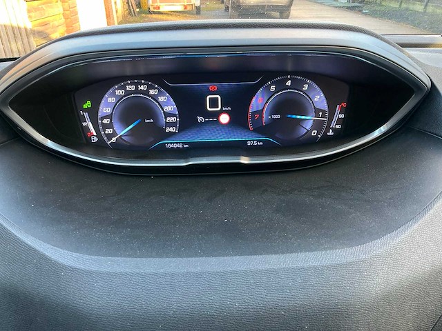 2017 peugeot 3008 personenauto - afbeelding 17 van  24