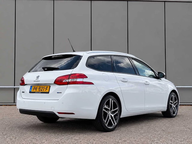 2017 peugeot 308 sw 1.2 blue lion personenauto - afbeelding 12 van  17
