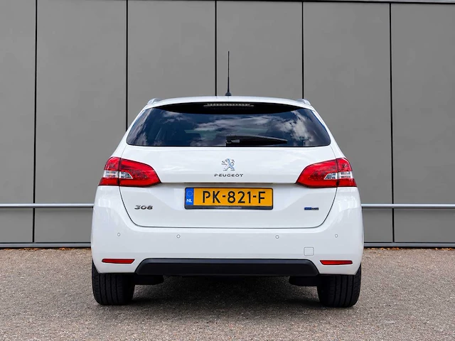 2017 peugeot 308 sw 1.2 blue lion personenauto - afbeelding 13 van  17