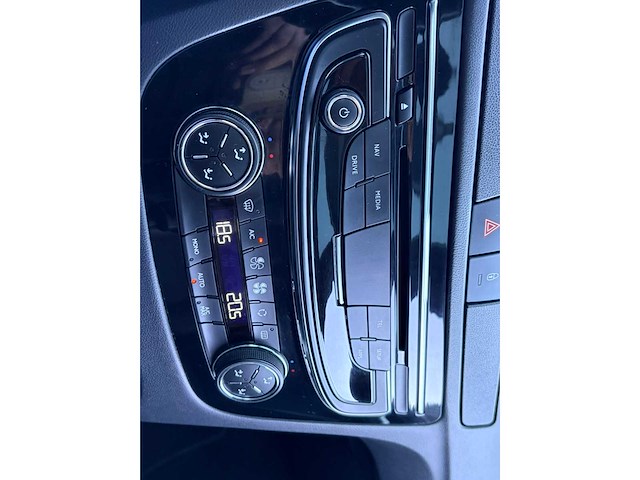 2017 peugeot 508 sw personenauto - afbeelding 6 van  8
