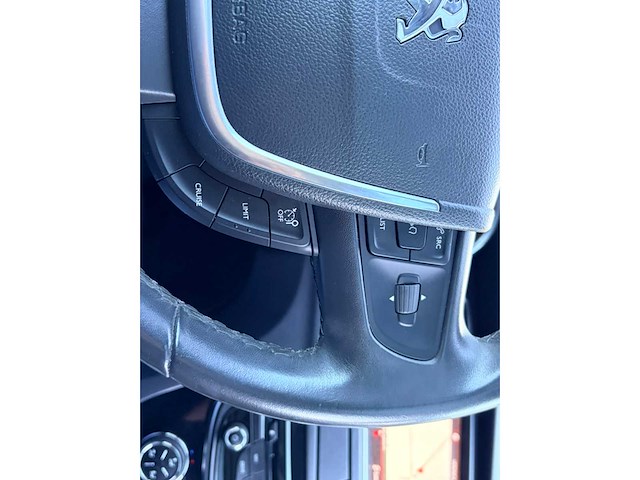 2017 peugeot 508 sw personenauto - afbeelding 7 van  8