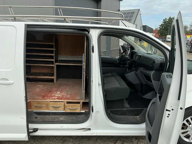 2017 peugeot expert 231s2.0bluehdi120prp bedrijfswagen - afbeelding 4 van  23