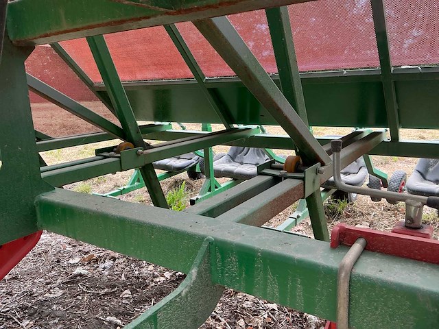 2017 plant machine voor zoete aardappelen. - afbeelding 21 van  24