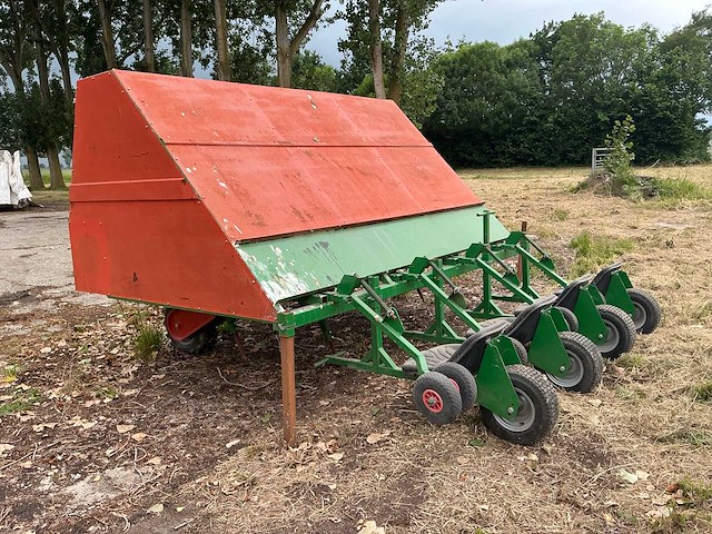 2017 plant machine voor zoete aardappelen. - afbeelding 22 van  24