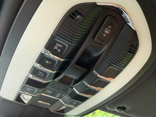 2017 porsche cayenne 3.0 s e-hybrid personenauto - afbeelding 17 van  27