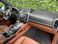 2017 porsche cayenne 3.0 s e-hybrid personenauto - afbeelding 24 van  27