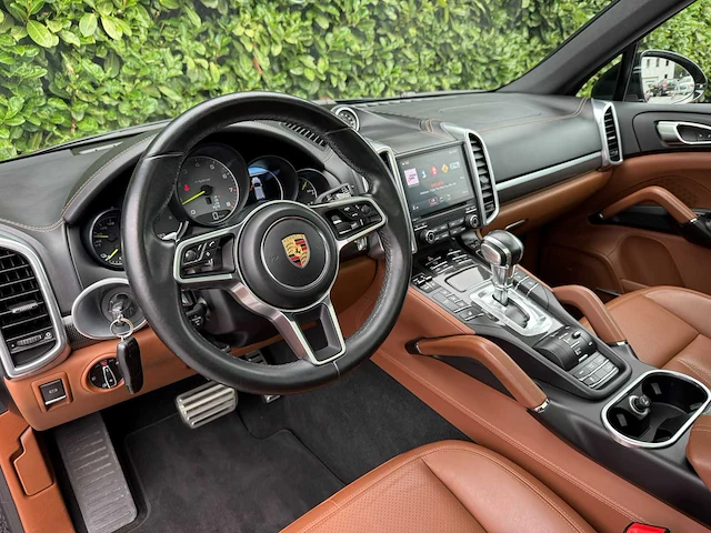 2017 porsche cayenne 3.0 s e-hybrid personenauto - afbeelding 27 van  27