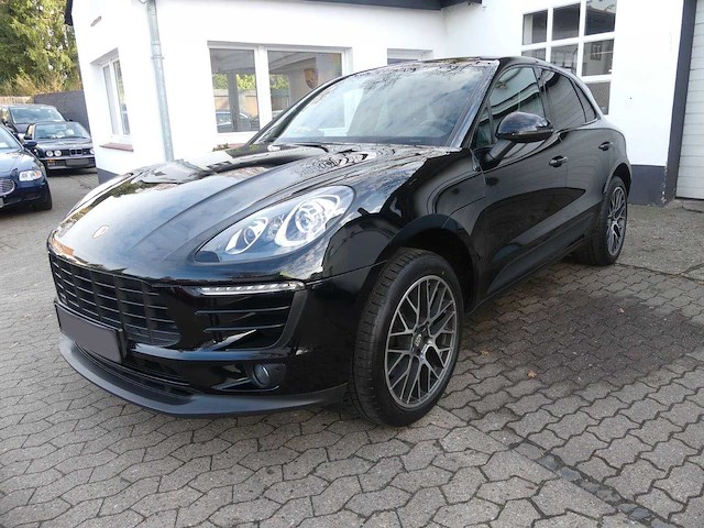 2017 porsche macan | luxury performance suv - afbeelding 32 van  37