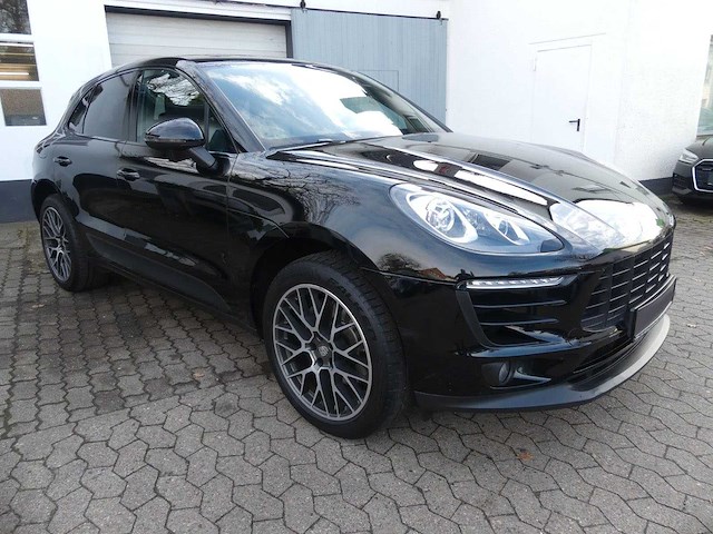 2017 porsche macan | luxury performance suv - afbeelding 36 van  37