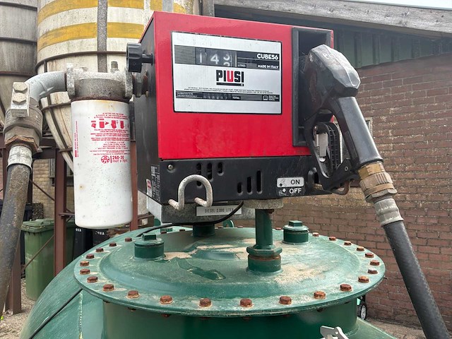 2017 robex hamer dieseltank met pius cube56 pomp - afbeelding 1 van  7