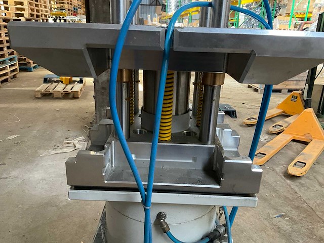 2017 sapa building system tg0092a pneumatische aluminium profielen pers - afbeelding 3 van  21