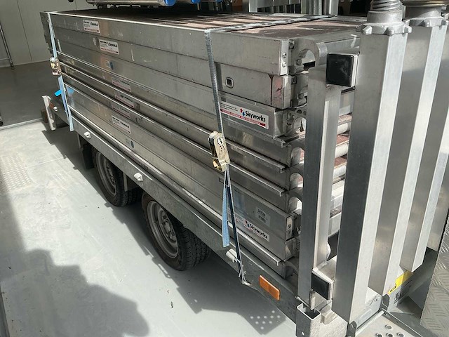 2017 saris c2000 steiger aanhangwagen met 2 complete steigers - afbeelding 5 van  30
