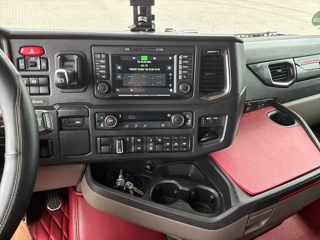2017 scania s580 v8 vrachtwagen, opleggertrekker - afbeelding 6 van  21