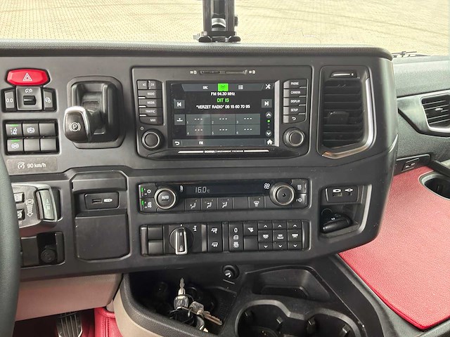 2017 scania s580 v8 vrachtwagen, opleggertrekker - afbeelding 11 van  21