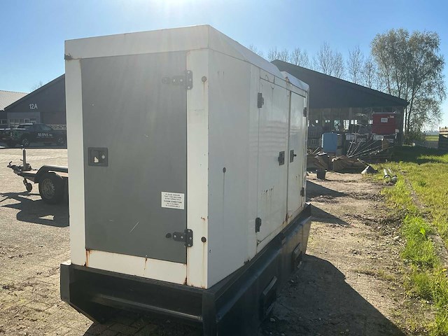 2017 sdmo r90 noodstroomaggregaat - afbeelding 15 van  17