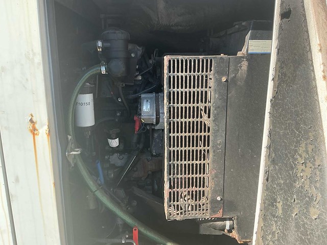 2017 sdmo r90 noodstroomaggregaat - afbeelding 13 van  17