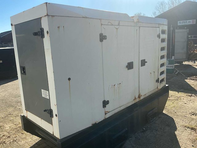 2017 sdmo r90 noodstroomaggregaat - afbeelding 7 van  17