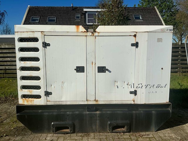 2017 sdmo r90 noodstroomaggregaat - afbeelding 3 van  8