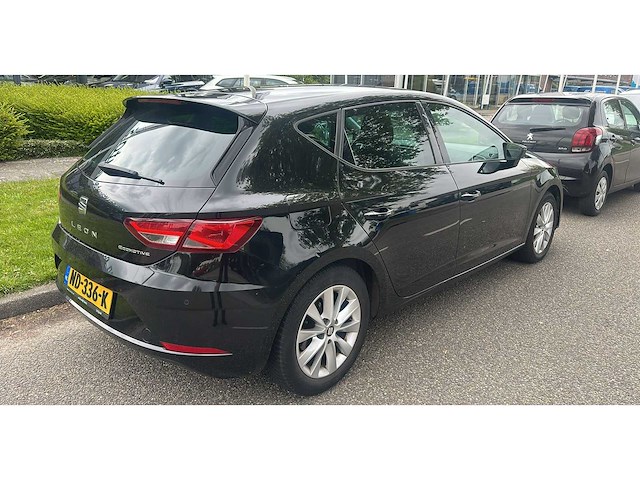 2017 seat leon 1.0 ecotsi st.bnsi. personenauto - afbeelding 2 van  5