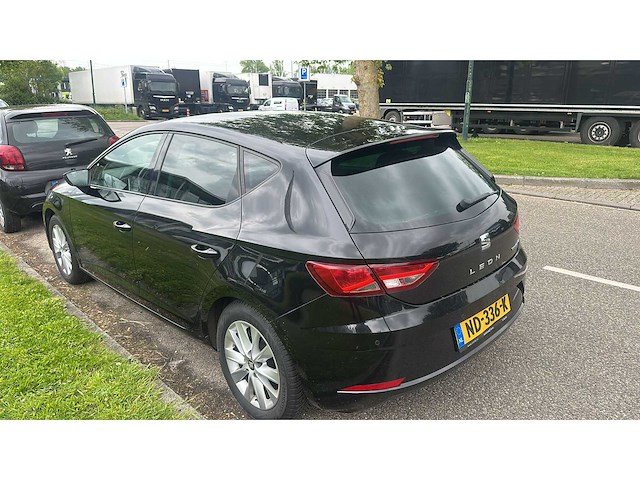 2017 seat leon 1.0 ecotsi st.bnsi. personenauto - afbeelding 3 van  5