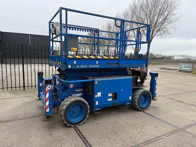 2017 skyjack sj 6832 rte schaarhoogwerker - afbeelding 9 van  18