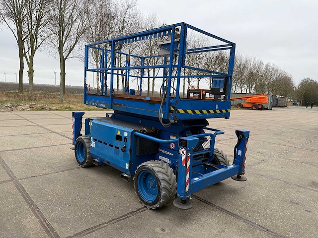 2017 skyjack sj 6832 rte schaarhoogwerker - afbeelding 6 van  18