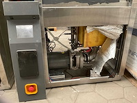 2017 steris amsco 5052 reinigings en sterilisatie systeem - afbeelding 2 van  11