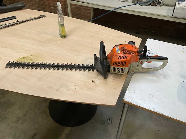 2017 stihl hs 45 heggenschaar - afbeelding 2 van  3