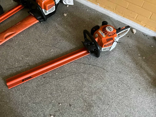 2017 stihl hs 45 heggenschaar - afbeelding 1 van  4