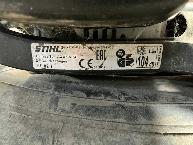 2017 stihl hs 82 t heggenschaar - afbeelding 6 van  8