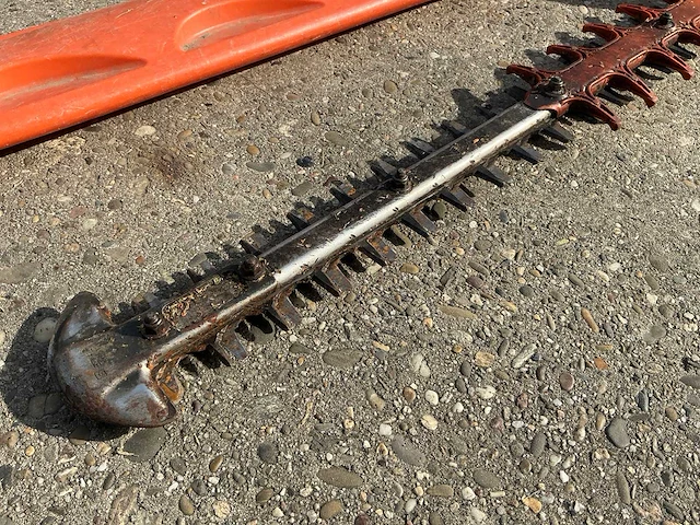 2017 stihl hs82t heggenschaar - afbeelding 6 van  7