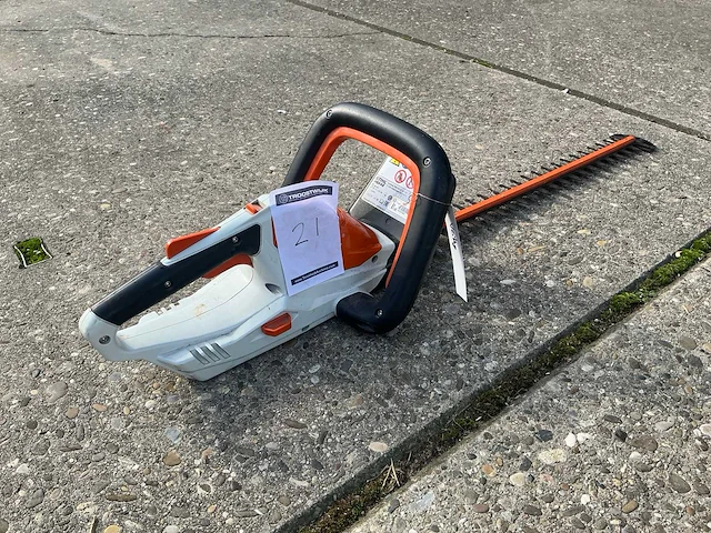 2017 stihl hsa45 heggenschaar - afbeelding 3 van  8