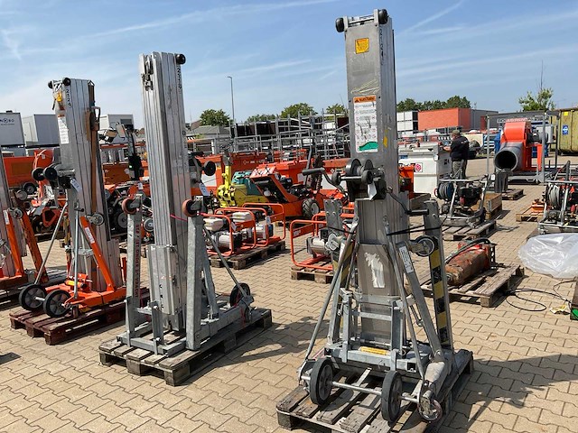 2017 sumner manufacturing 2124 materiaallift / kanaallift - afbeelding 1 van  8