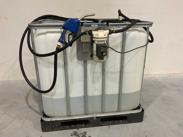 2017 suzzara blue ad blue ibc tank met piusi f00201b2b vloeistofmotor met vulpistool - afbeelding 1 van  6