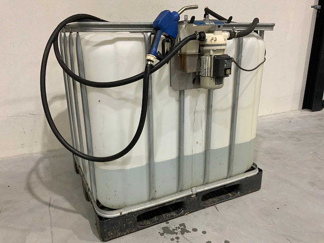 2017 suzzara blue ad blue ibc tank met piusi f00201b2b vloeistofmotor met vulpistool - afbeelding 3 van  6
