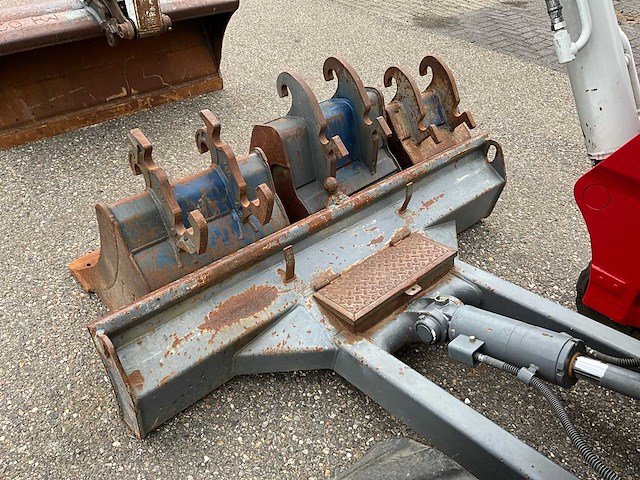 2017 takeuchi tb235 minigraafmachine - afbeelding 3 van  34