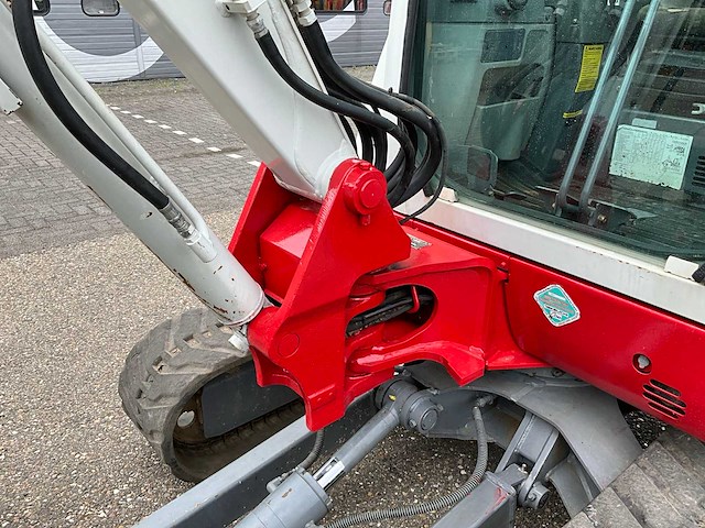 2017 takeuchi tb235 minigraafmachine - afbeelding 8 van  34