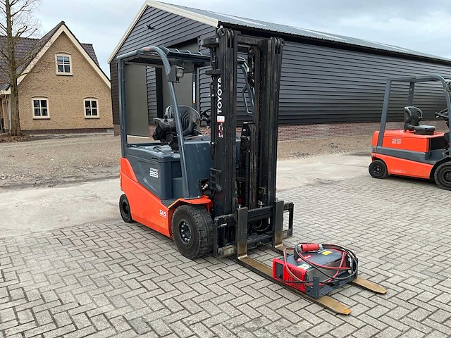 2017 toyota 8fbmkt25 vorkheftruck - afbeelding 18 van  24