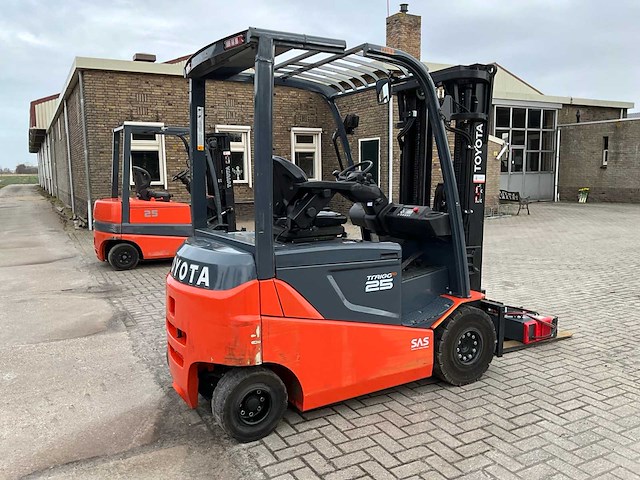 2017 toyota 8fbmkt25 vorkheftruck - afbeelding 20 van  24