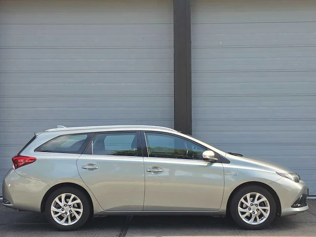 2017 toyota auris touring sports 1.8 hybr. aspiration personenauto - afbeelding 11 van  16