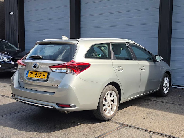 2017 toyota auris touring sports 1.8 hybr. aspiration personenauto - afbeelding 12 van  16